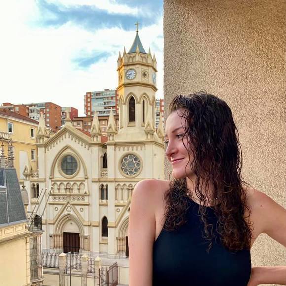 Meet your Posher, Cara - Picture 1 of 1